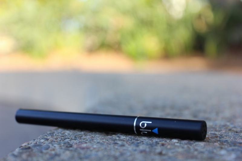 vitrine-SOSPEL-min_e_cigarette_vaping_blu_cigs_blu_electronic_cigarette_tobacco_cigarette_smoke-637061